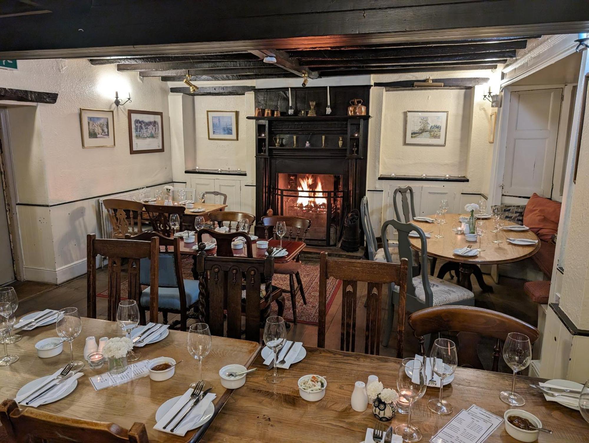 더 바르톨로메오 암스 Maidford 외부 사진